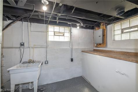 12708 Dove Avenue Cleveland OH 44105