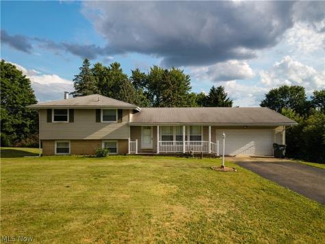 5216 Oakvale Street SW Canton OH 44706
