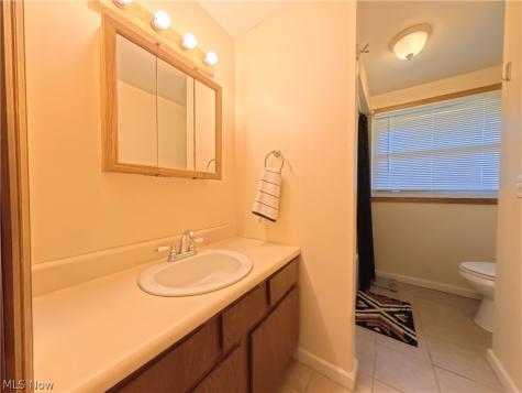 5216 Oakvale Street SW Canton OH 44706