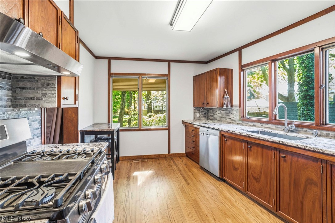 2422 Chestnut Boulevard Cuyahoga Falls OH 44223