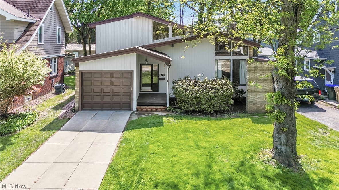2422 Chestnut Boulevard Cuyahoga Falls OH 44223