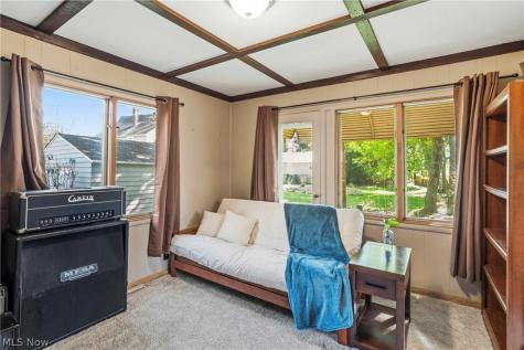 2422 Chestnut Boulevard Cuyahoga Falls OH 44223