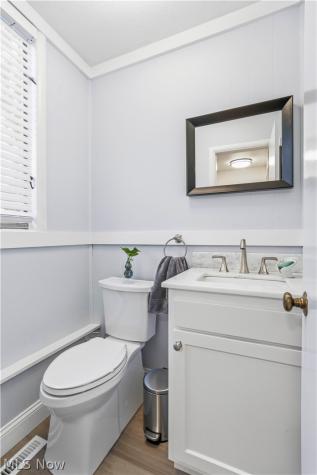 2422 Chestnut Boulevard Cuyahoga Falls OH 44223