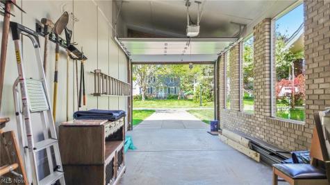 2422 Chestnut Boulevard Cuyahoga Falls OH 44223