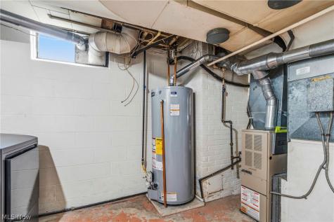 2422 Chestnut Boulevard Cuyahoga Falls OH 44223