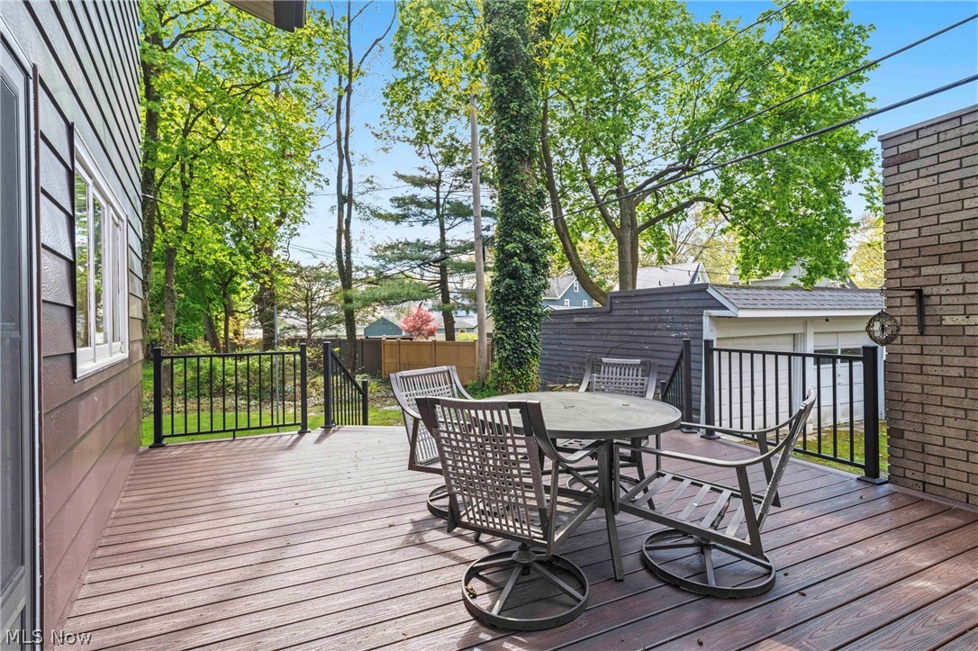 2422 Chestnut Boulevard Cuyahoga Falls OH 44223