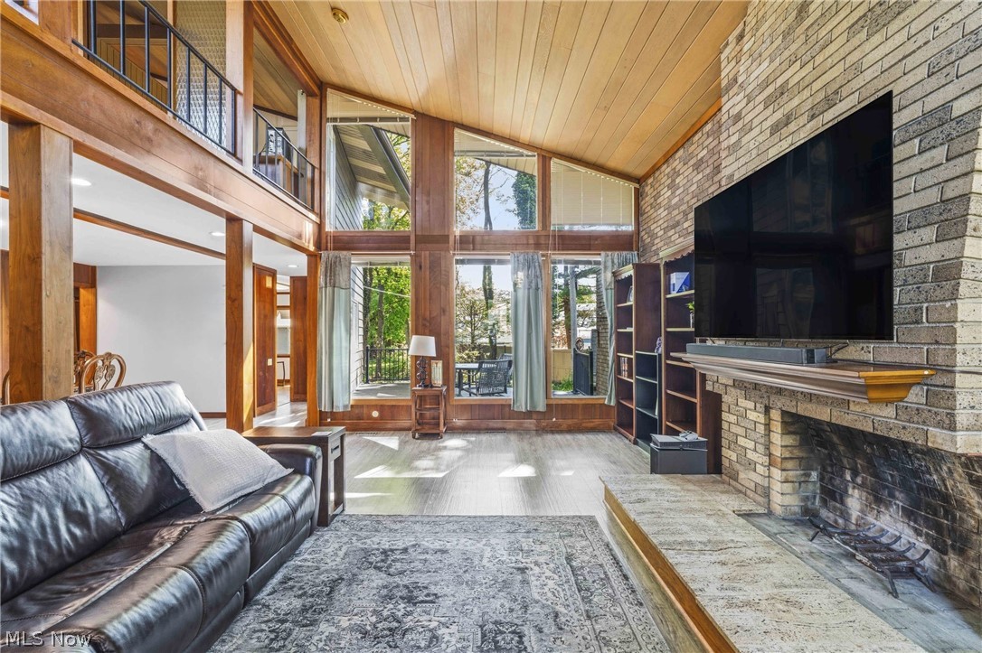 2422 Chestnut Boulevard Cuyahoga Falls OH 44223