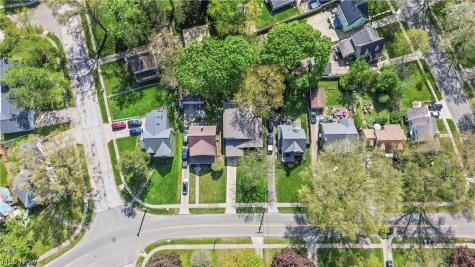 2422 Chestnut Boulevard Cuyahoga Falls OH 44223