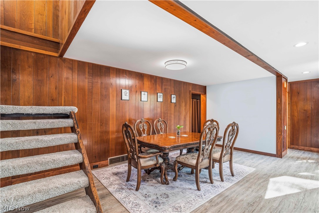 2422 Chestnut Boulevard Cuyahoga Falls OH 44223