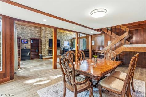 2422 Chestnut Boulevard Cuyahoga Falls OH 44223