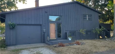 504 Larkin Avenue Akron OH 44305
