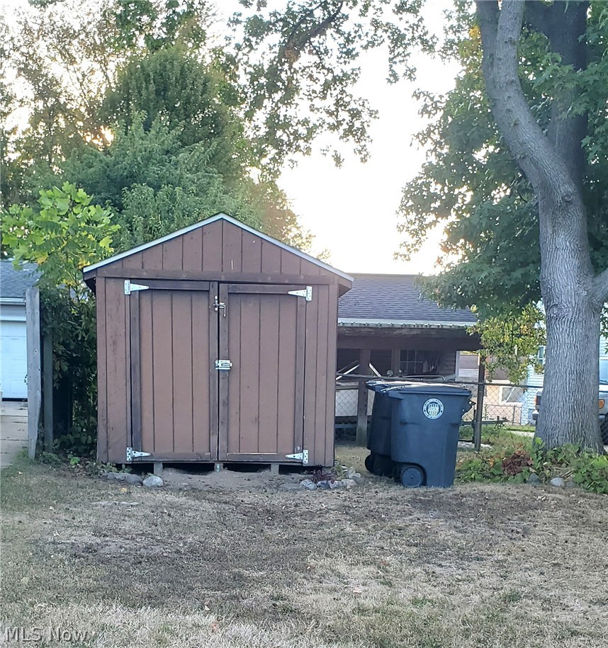504 Larkin Avenue Akron OH 44305