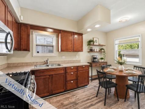 3657 Silsby Road University Heights OH 44118