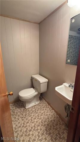 1274 Eastwood Avenue Akron OH 44305