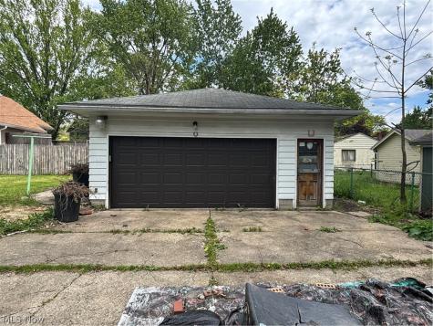 1274 Eastwood Avenue Akron OH 44305