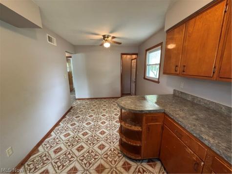 1274 Eastwood Avenue Akron OH 44305
