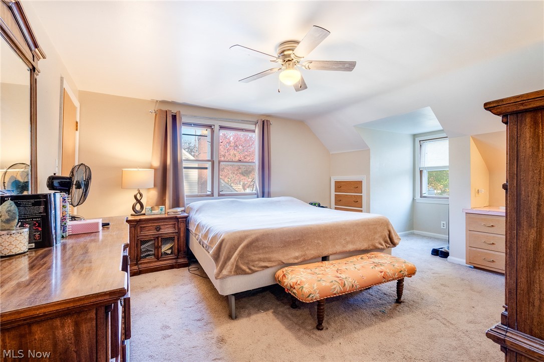 329 Prescott Street Hubbard OH 44425