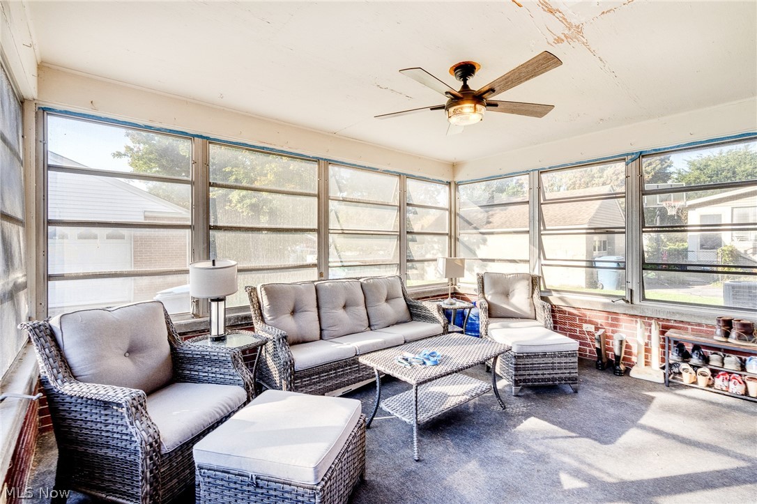 329 Prescott Street Hubbard OH 44425