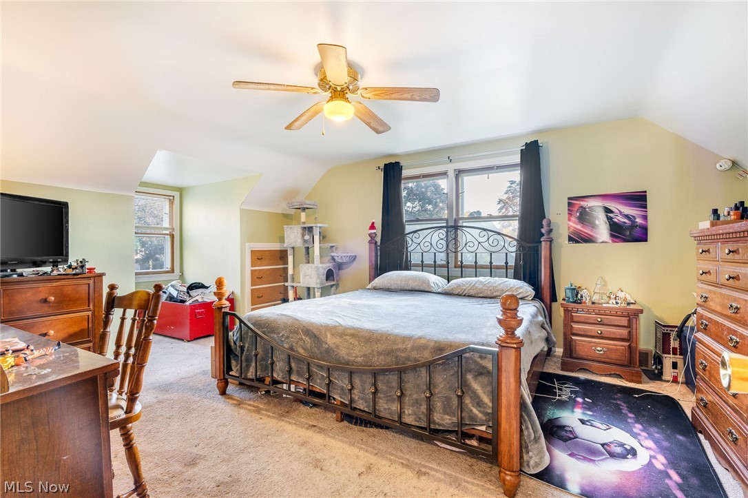 329 Prescott Street Hubbard OH 44425