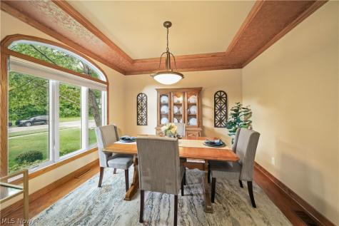 953 Outrigger Cove Painesville OH 44077