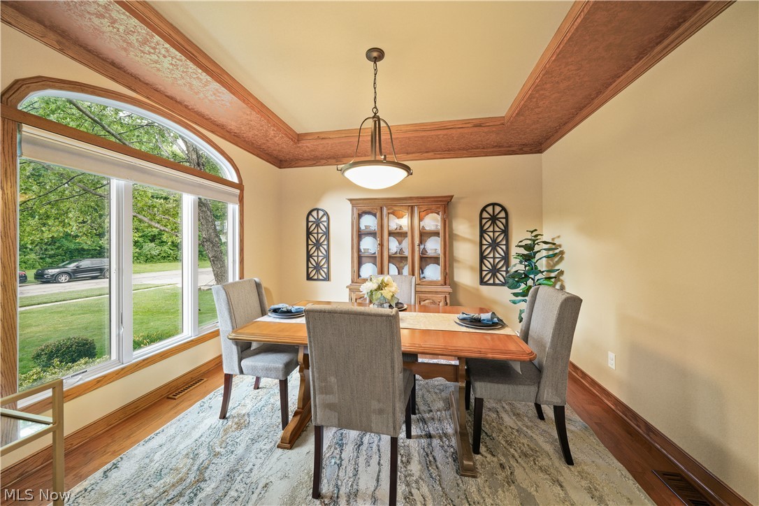 953 Outrigger Cove Painesville OH 44077