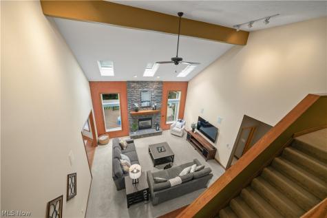 953 Outrigger Cove Painesville OH 44077
