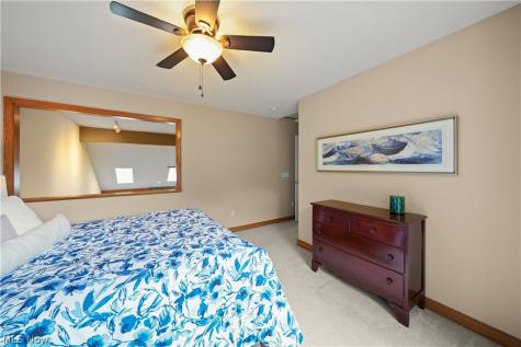 953 Outrigger Cove Painesville OH 44077