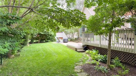 953 Outrigger Cove Painesville OH 44077
