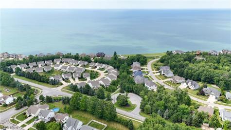 953 Outrigger Cove Painesville OH 44077