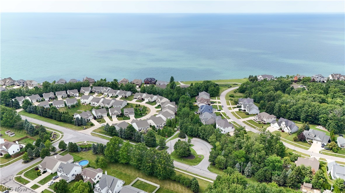 953 Outrigger Cove Painesville OH 44077
