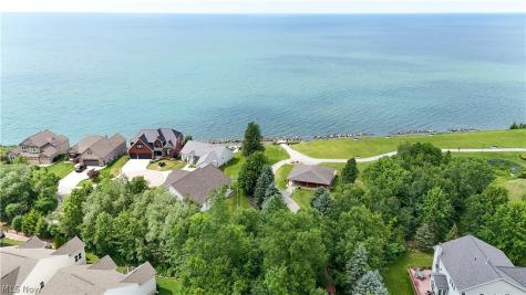 953 Outrigger Cove Painesville OH 44077