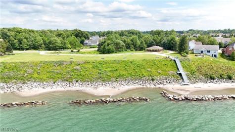 953 Outrigger Cove Painesville OH 44077