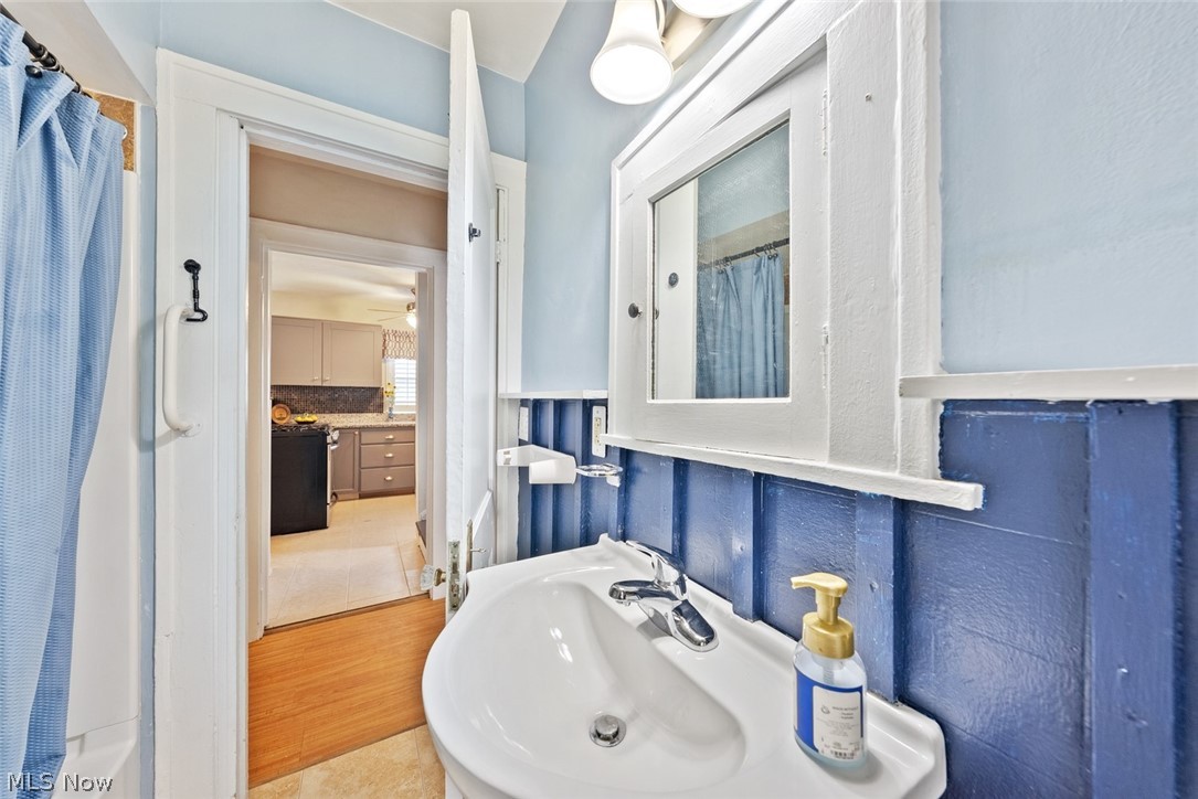 13613 Astor Avenue Cleveland OH 44135