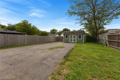13613 Astor Avenue Cleveland OH 44135