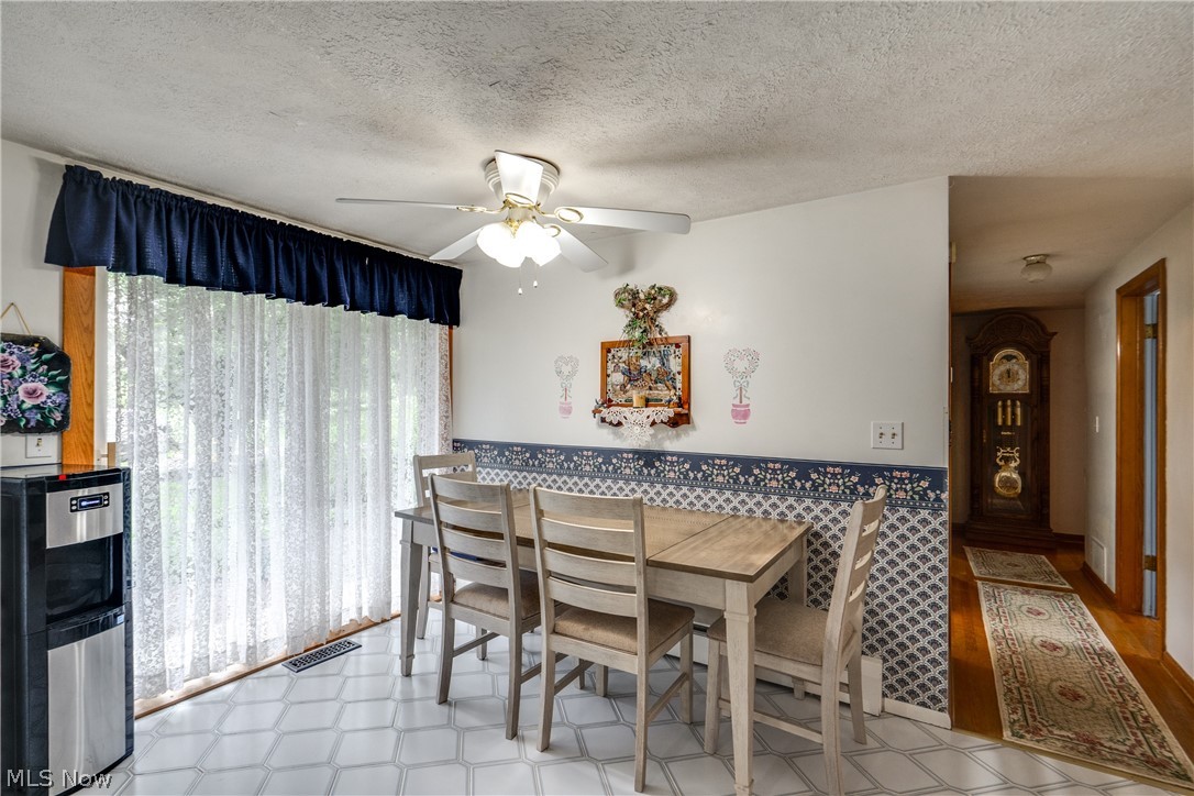 12722 Lisbon Street SE Paris OH 44669