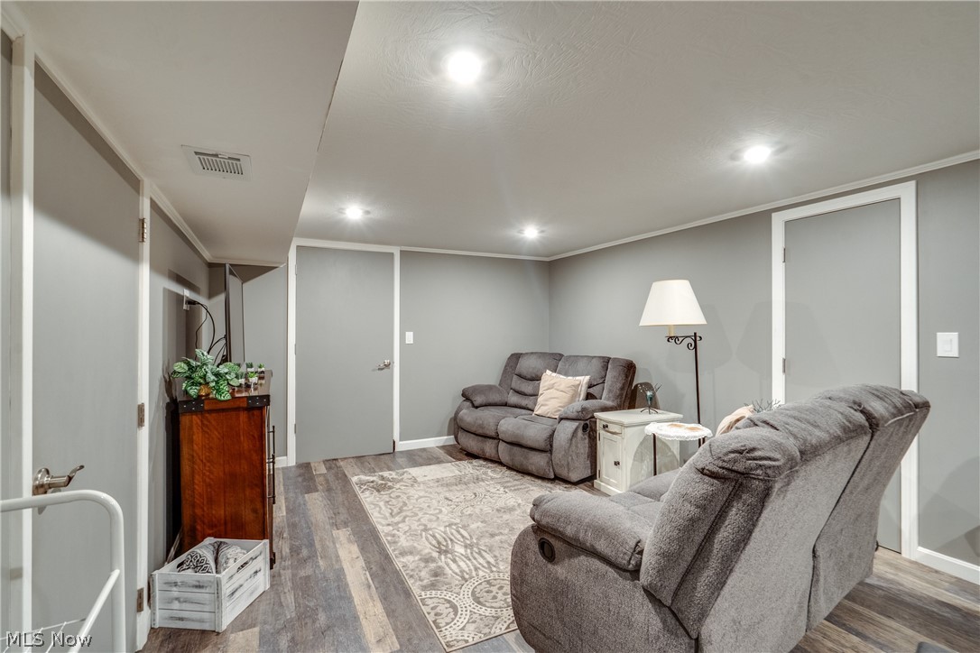 12722 Lisbon Street SE Paris OH 44669