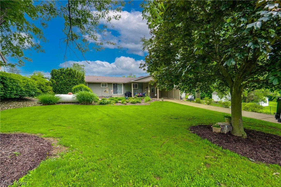12722 Lisbon Street SE Paris OH 44669