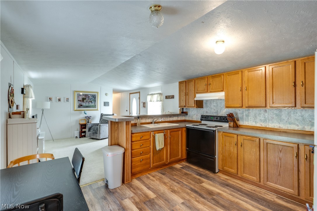 12722 Lisbon Street SE Paris OH 44669
