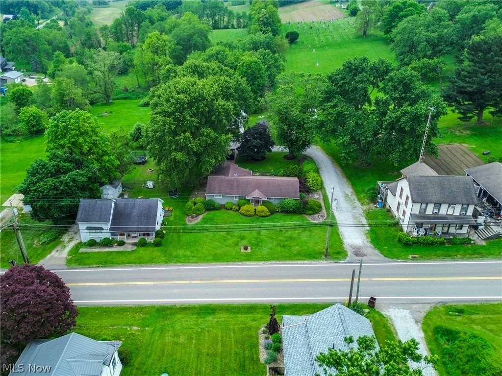 12722 Lisbon Street SE Paris OH 44669