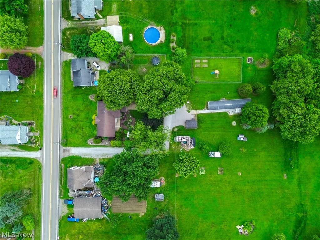12722 Lisbon Street SE Paris OH 44669