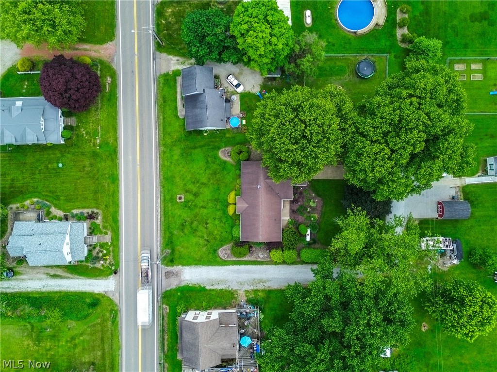 12722 Lisbon Street SE Paris OH 44669