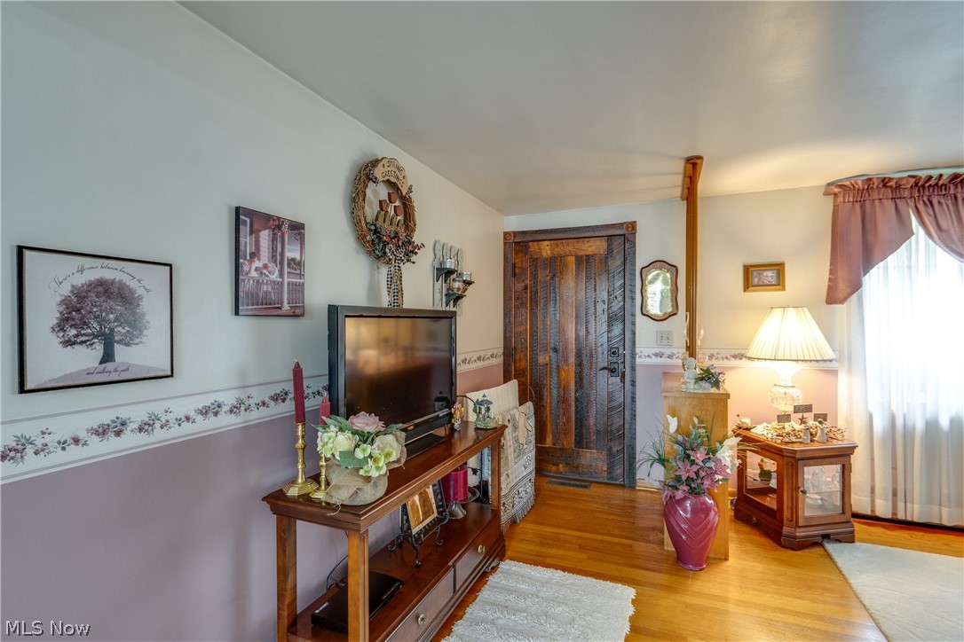 12722 Lisbon Street SE Paris OH 44669
