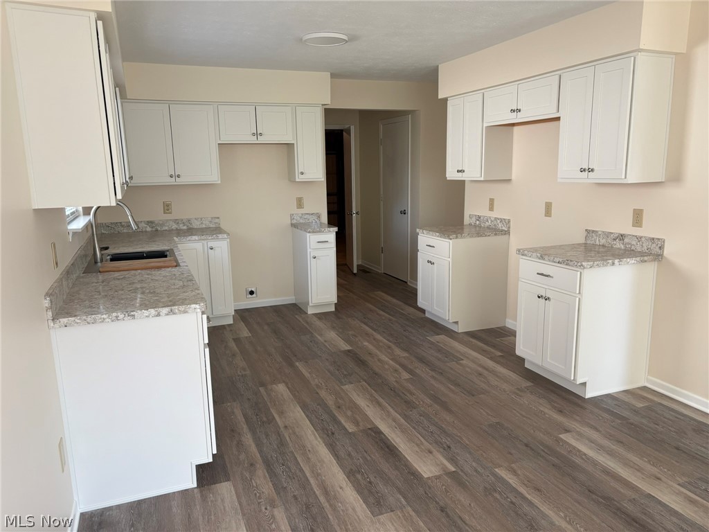 459 Hampton Drive Elyria OH 44035