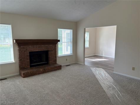 459 Hampton Drive Elyria OH 44035