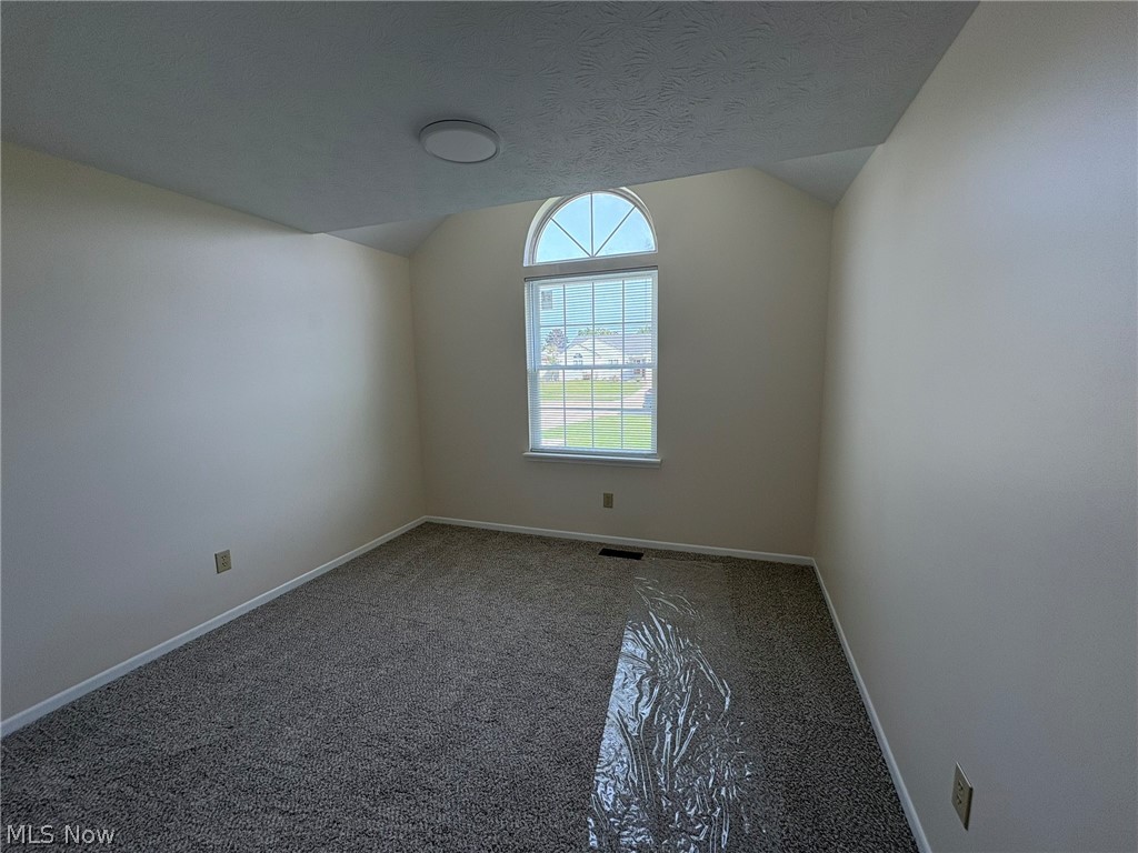 459 Hampton Drive Elyria OH 44035