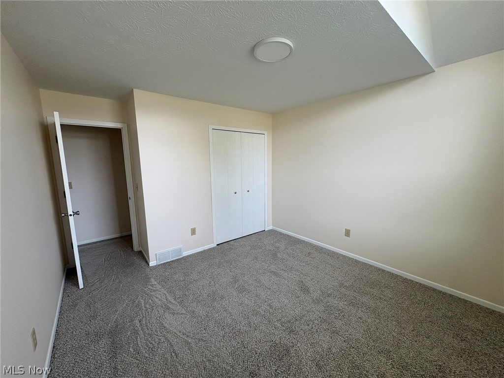 459 Hampton Drive Elyria OH 44035