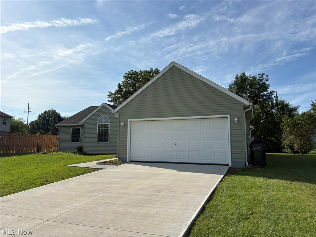 459 Hampton Drive Elyria OH 44035