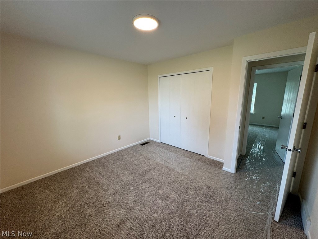 459 Hampton Drive Elyria OH 44035