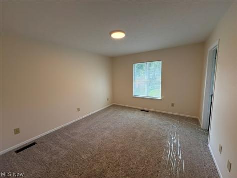 459 Hampton Drive Elyria OH 44035
