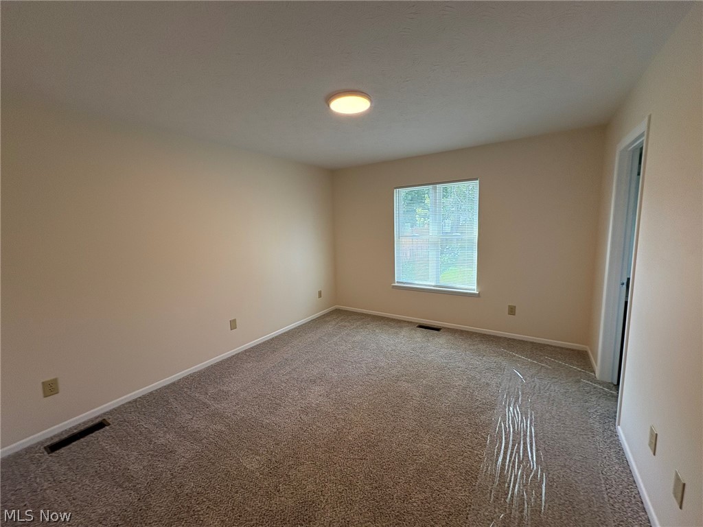 459 Hampton Drive Elyria OH 44035